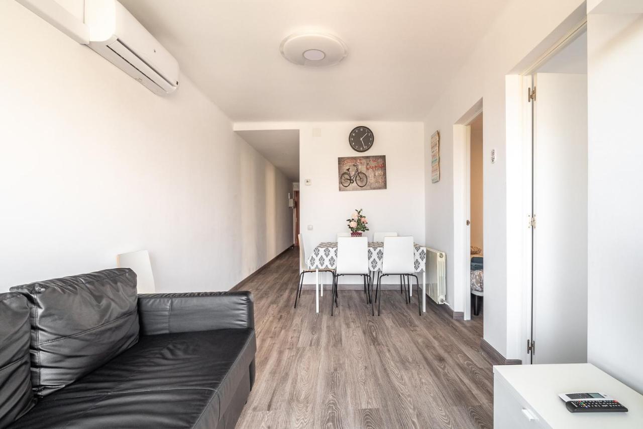Lovely Apartment Barca 2 ซานต์อาเตรียเดเบซอซ ภายนอก รูปภาพ