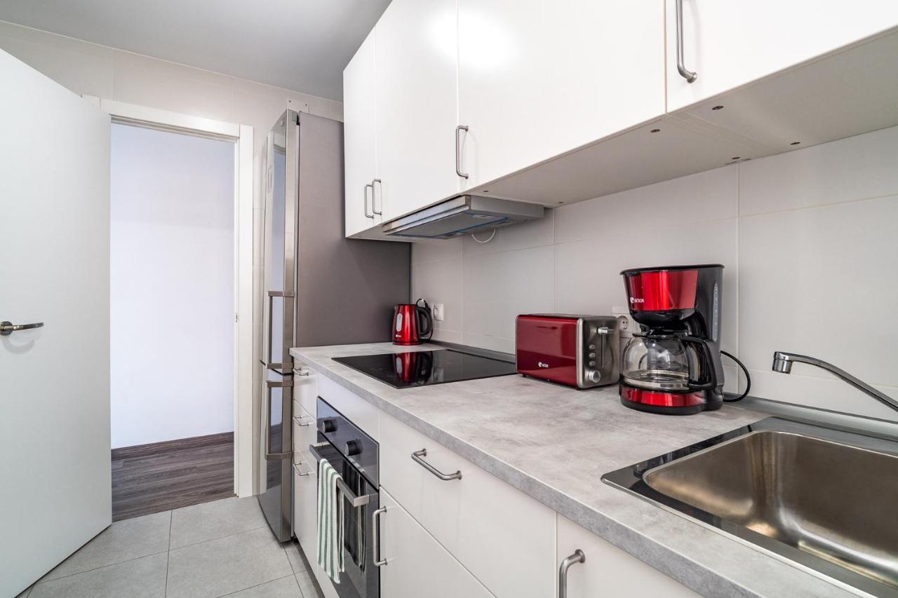 Lovely Apartment Barca 2 ซานต์อาเตรียเดเบซอซ ภายนอก รูปภาพ